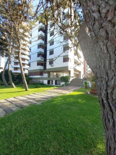 Centrico  a   2  del Mar sobre Av. Bunge 2 Amb.  Nuevo